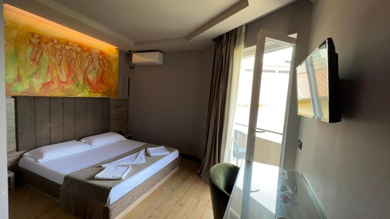 Hotel Vivi La Vita Tirana Esterno foto