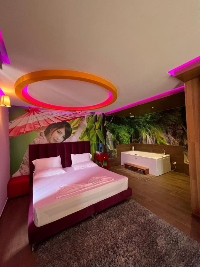 Hotel Vivi La Vita Tirana Esterno foto