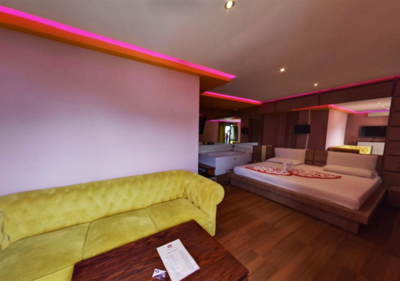Hotel Vivi La Vita Tirana Esterno foto