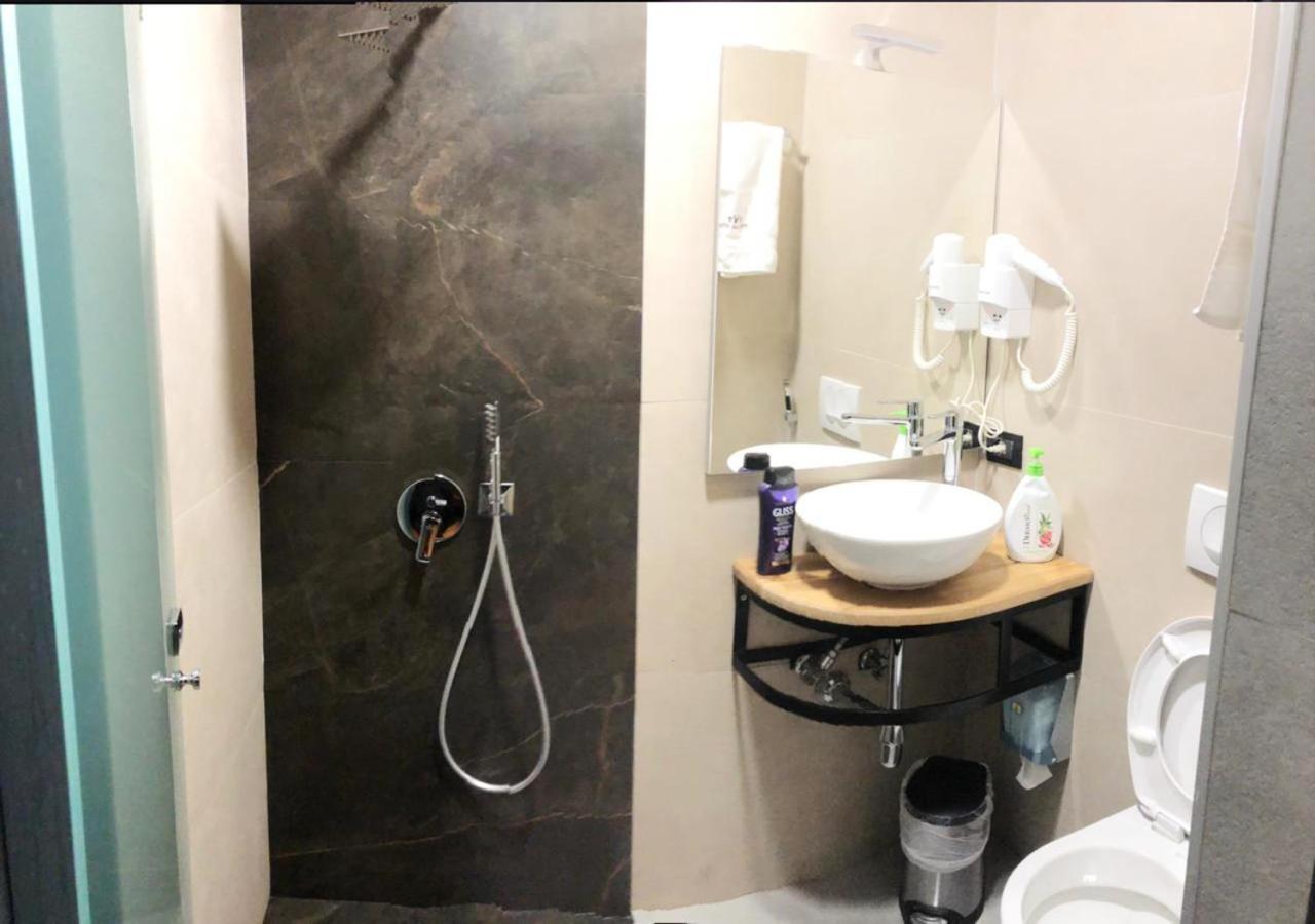 Hotel Vivi La Vita Tirana Esterno foto